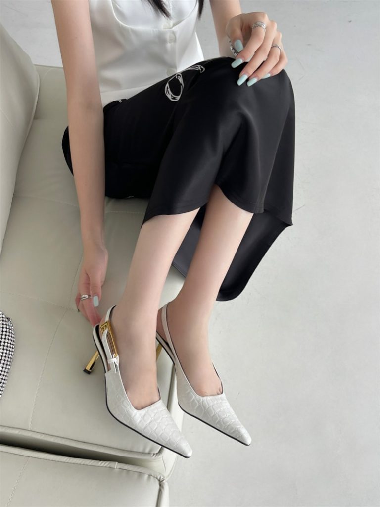 2024 New High Heel Buckle Strap Sandals Pointed Toe Women's Sandals