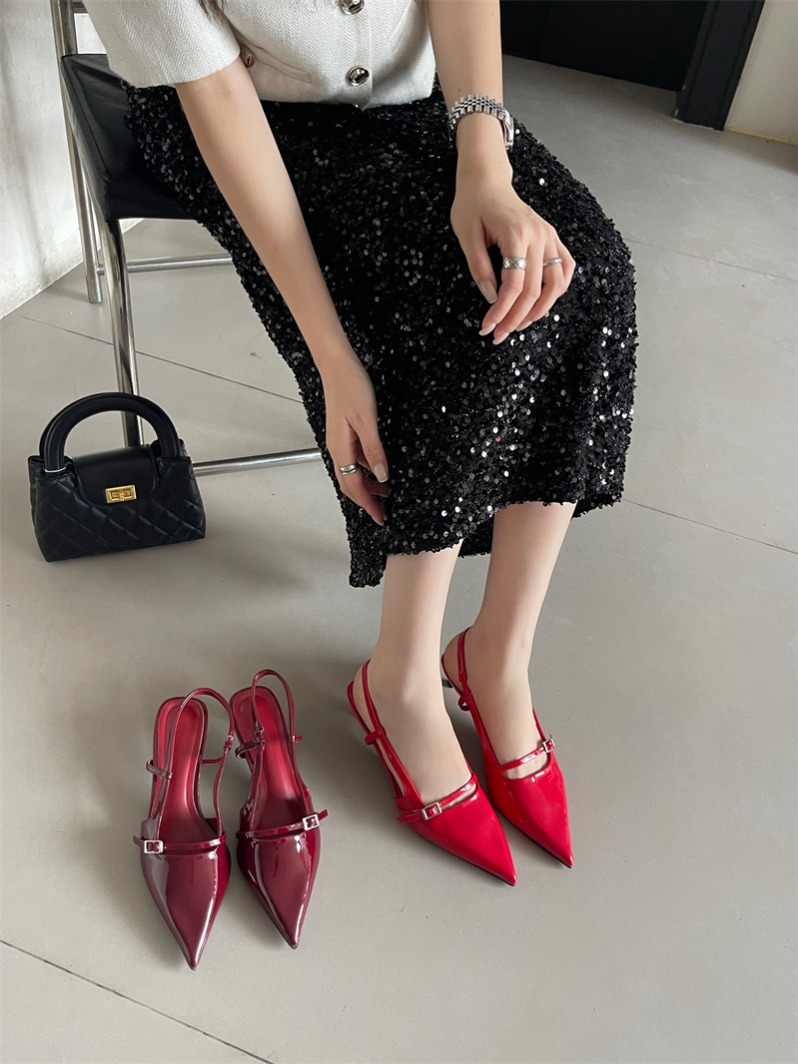 2024 New Low Heel Closed Toe Ankle Strap Sandals for Women
