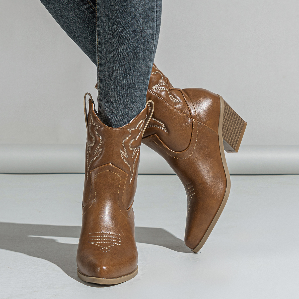 Impression Bang 2024 Winter Women's Western Boots Thick Heel Embroidered PU Short Boots