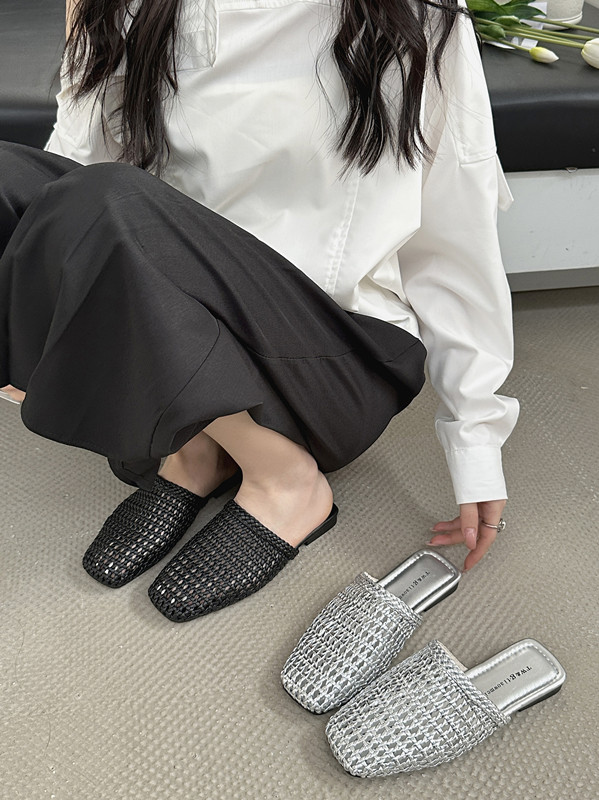 2025 Summer New Hollow Woven Sandals Women Flat Square Toe Slippers - Image 2